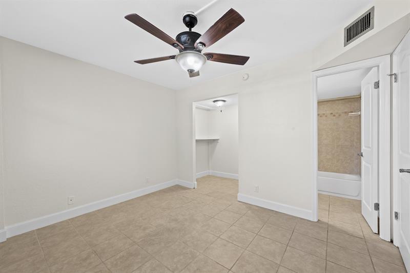 Image 9 of 22 For 111 Royal Park Dr  1c