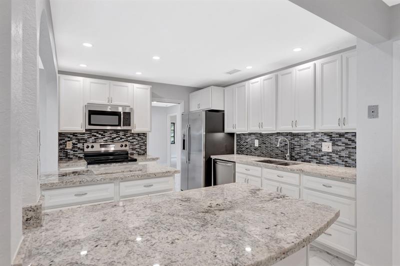 Image 15 of 55 For 10251 39th Ct