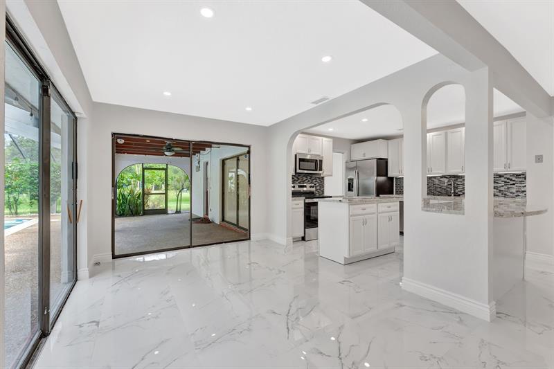 Image 17 of 55 For 10251 39th Ct
