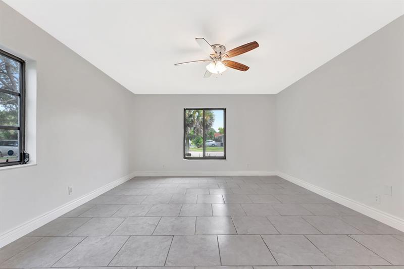 Image 32 of 55 For 10251 39th Ct