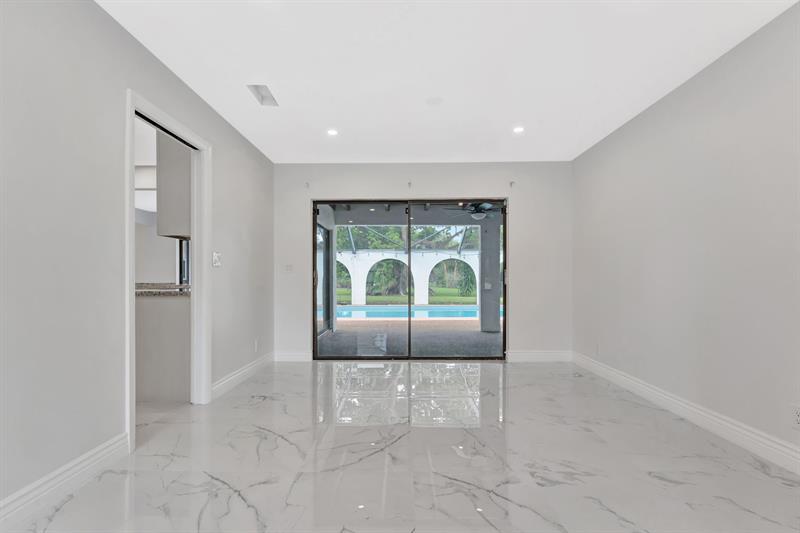 Image 7 of 55 For 10251 39th Ct