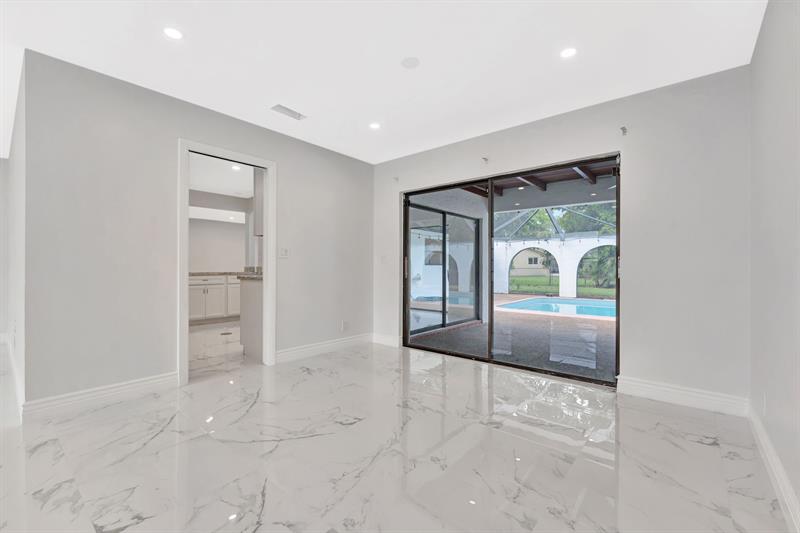 Image 8 of 55 For 10251 39th Ct