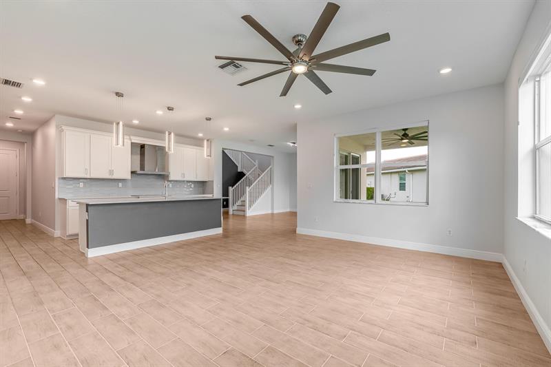 Image 12 of 50 For 4194 Marina Way