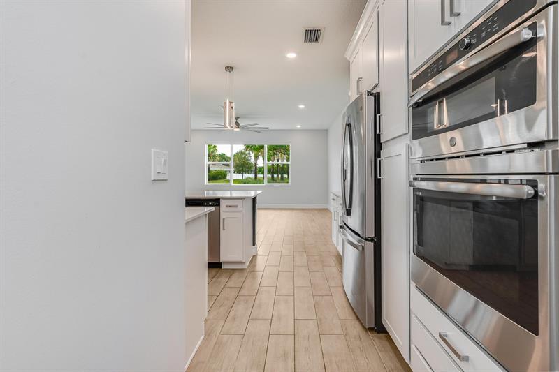 Image 16 of 50 For 4194 Marina Way