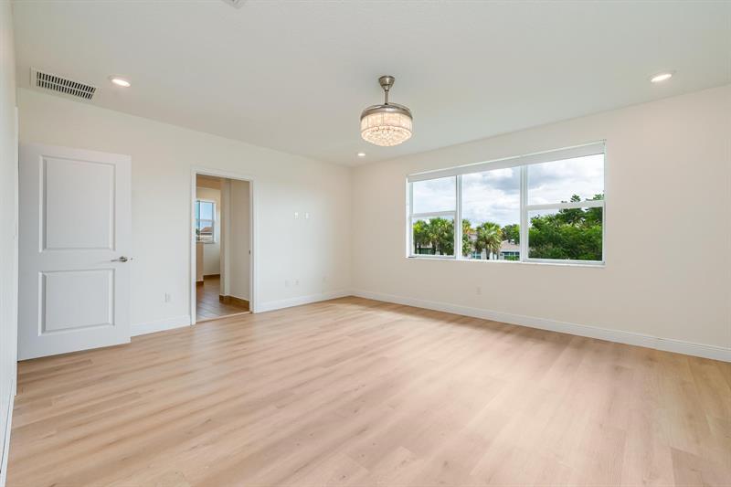 Image 26 of 50 For 4194 Marina Way