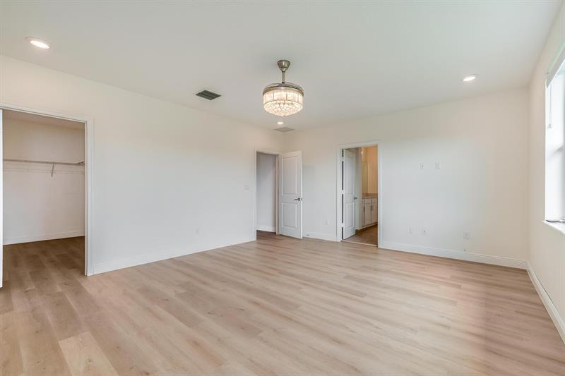 Image 27 of 50 For 4194 Marina Way