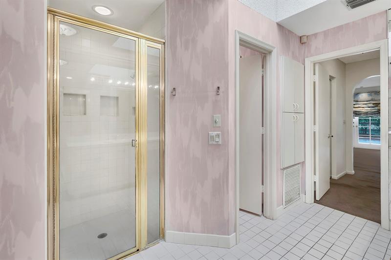 Image 12 of 38 For 9342 10th St