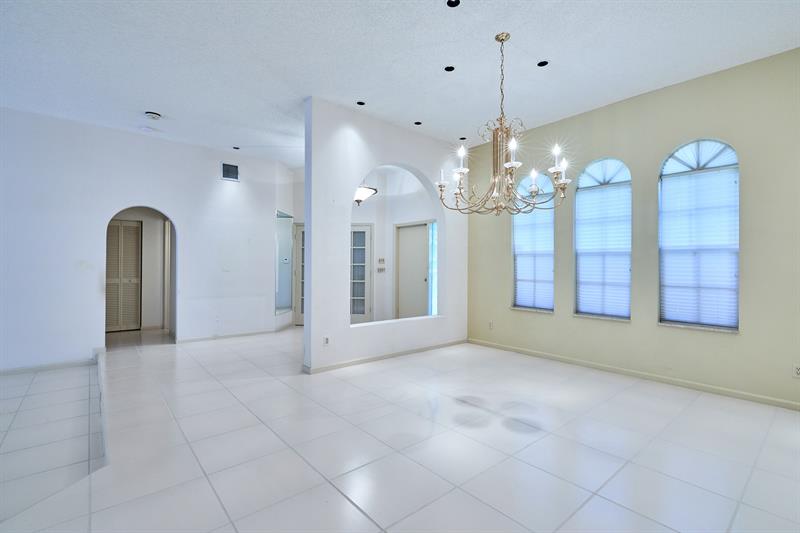 Image 7 of 38 For 9342 10th St