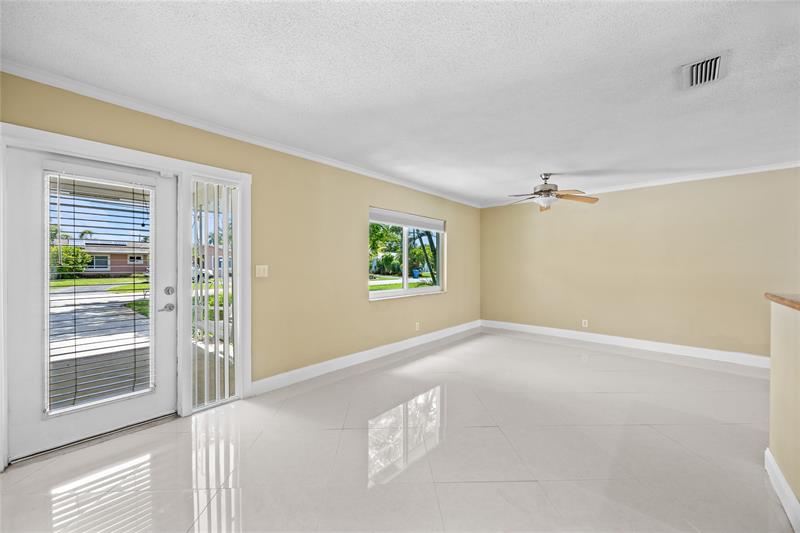 Image 13 of 53 For 2025 38th St