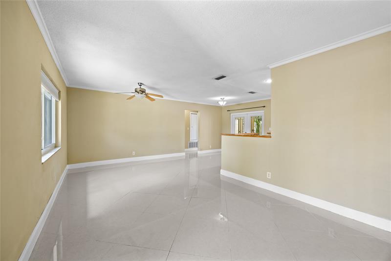 Image 14 of 53 For 2025 38th St