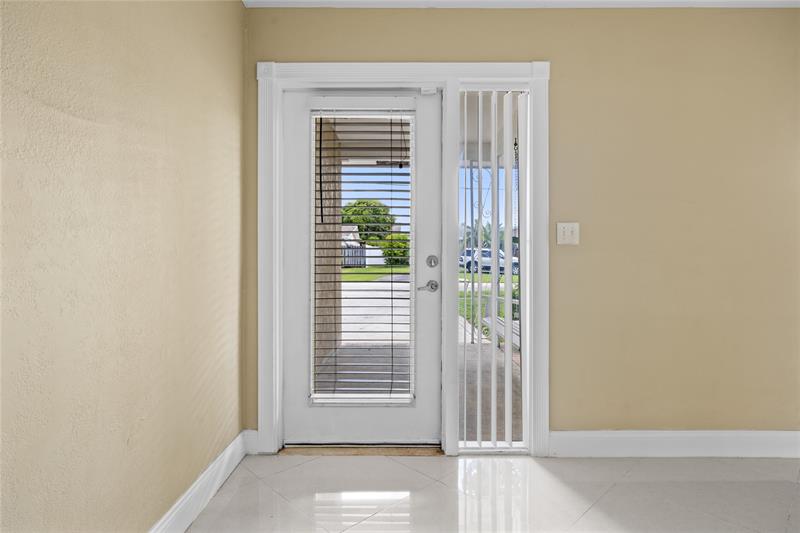 Image 15 of 53 For 2025 38th St