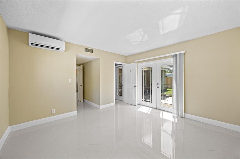 Image 16 of 53 For 2025 38th St
