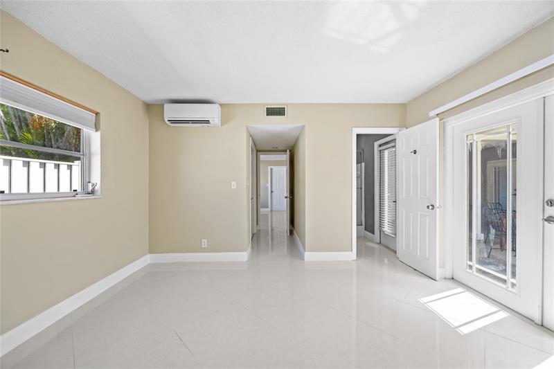 Image 17 of 53 For 2025 38th St