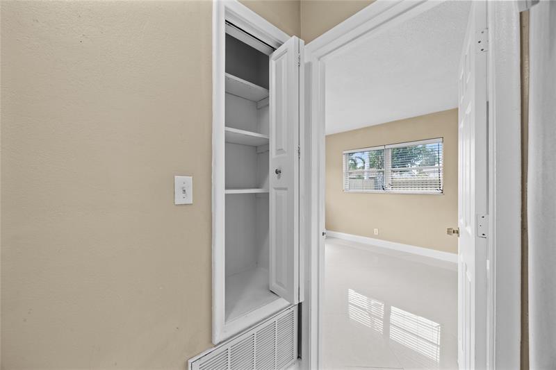 Image 32 of 53 For 2025 38th St