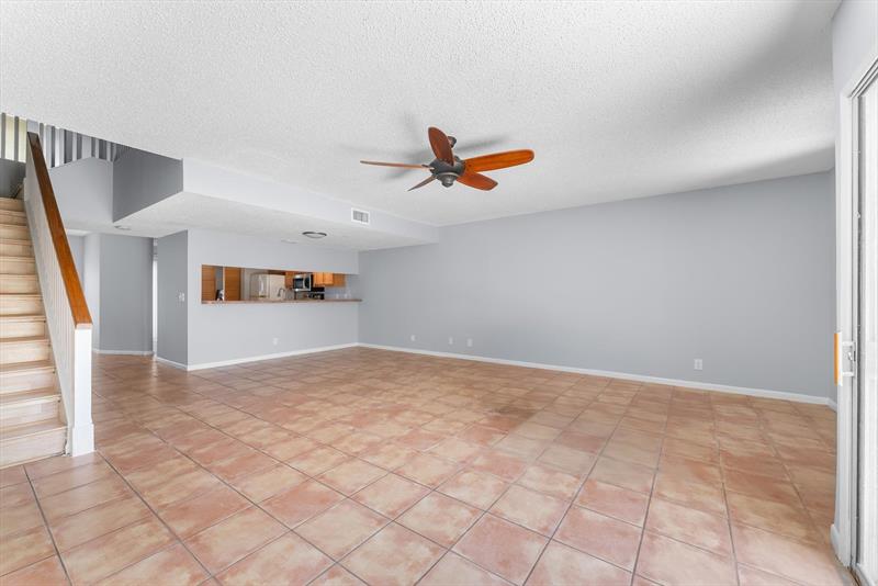 Image 11 of 46 For 6175 Riverwalk Ln  4