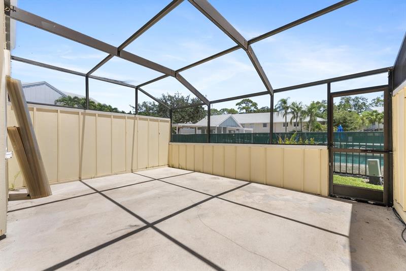 Image 12 of 46 For 6175 Riverwalk Ln  4
