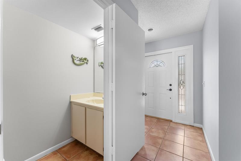Image 5 of 46 For 6175 Riverwalk Ln  4