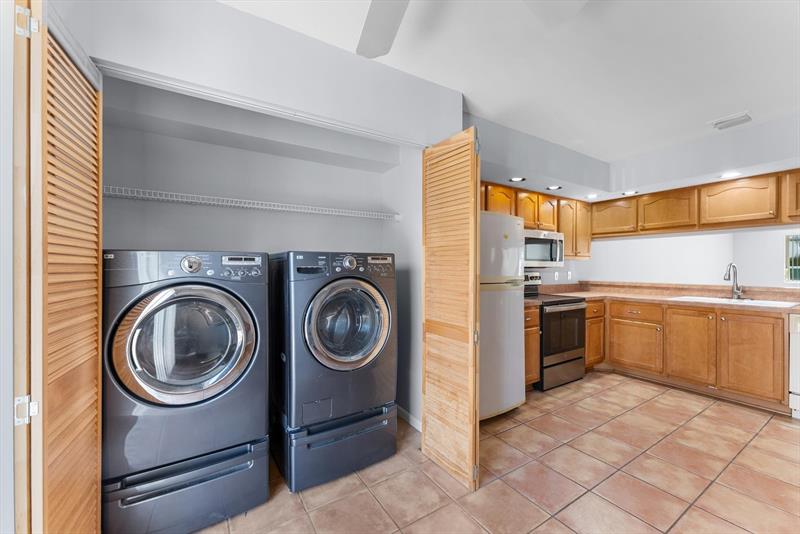 Image 9 of 46 For 6175 Riverwalk Ln  4