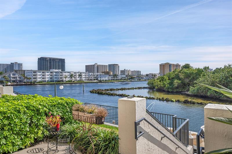 Image 18 of 53 For 2880 14th Street Cswy 110