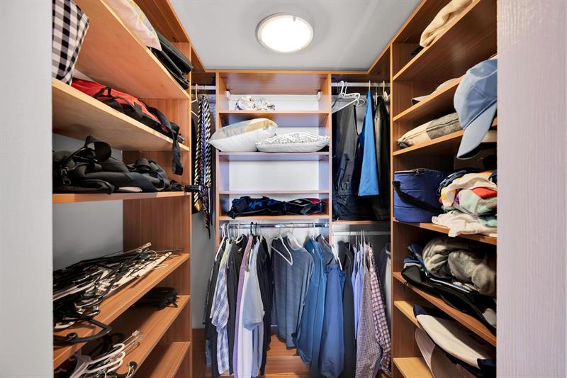 Image 28 of 53 For 2880 14th Street Cswy 110