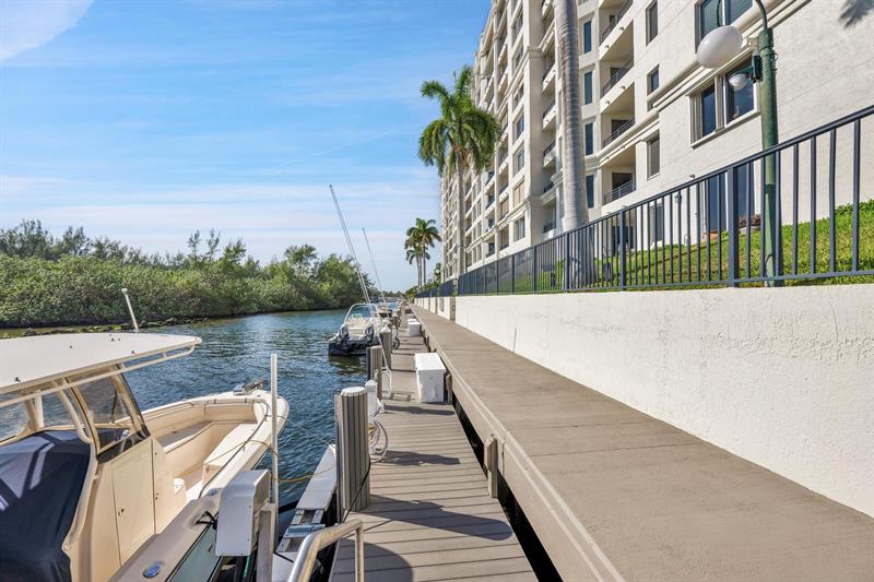 Image 37 of 53 For 2880 14th Street Cswy 110