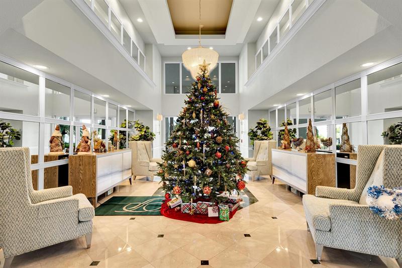 Image 38 of 53 For 2880 14th Street Cswy 110