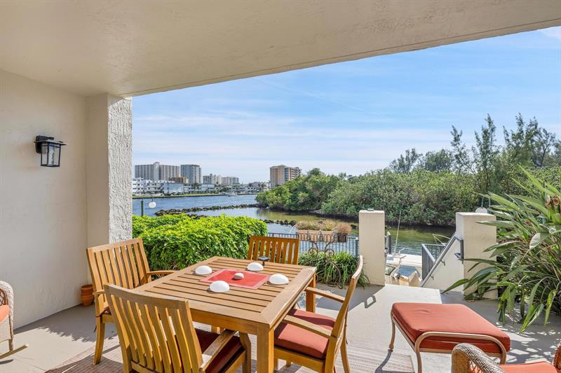 Image 4 of 53 For 2880 14th Street Cswy 110