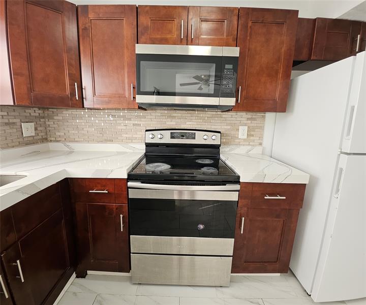 Image 6 of 32 For 2456 52nd Ave  2456