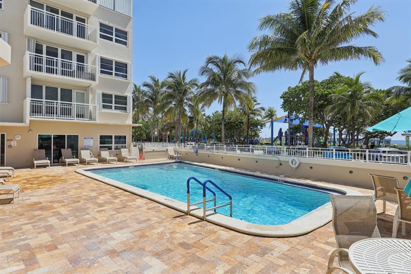 Image 23 of 30 For 133 Pompano Beach Blvd  210