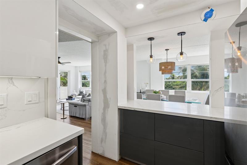 Image 6 of 30 For 133 Pompano Beach Blvd  210