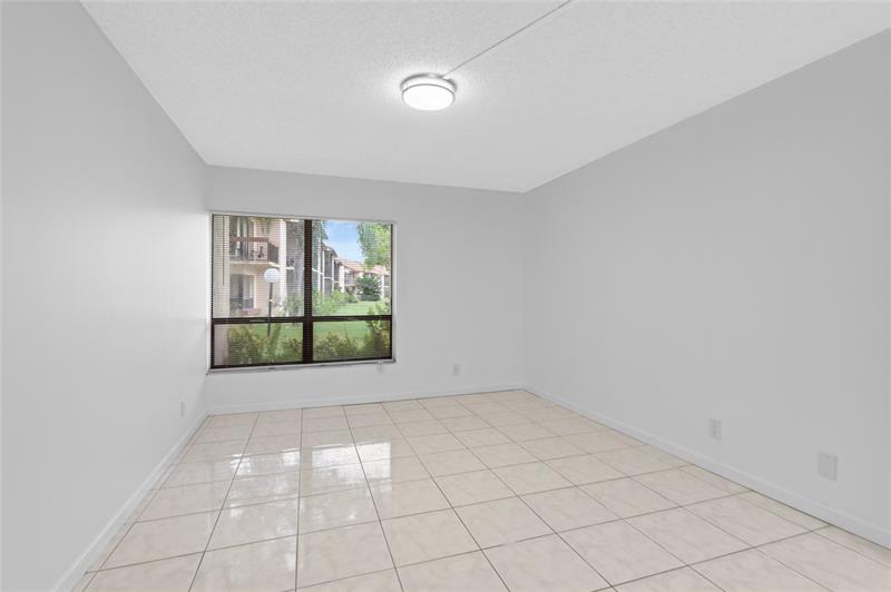 Image 10 of 23 For 2355 15th St  75
