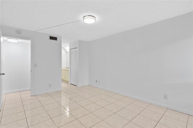 Image 11 of 23 For 2355 15th St  75