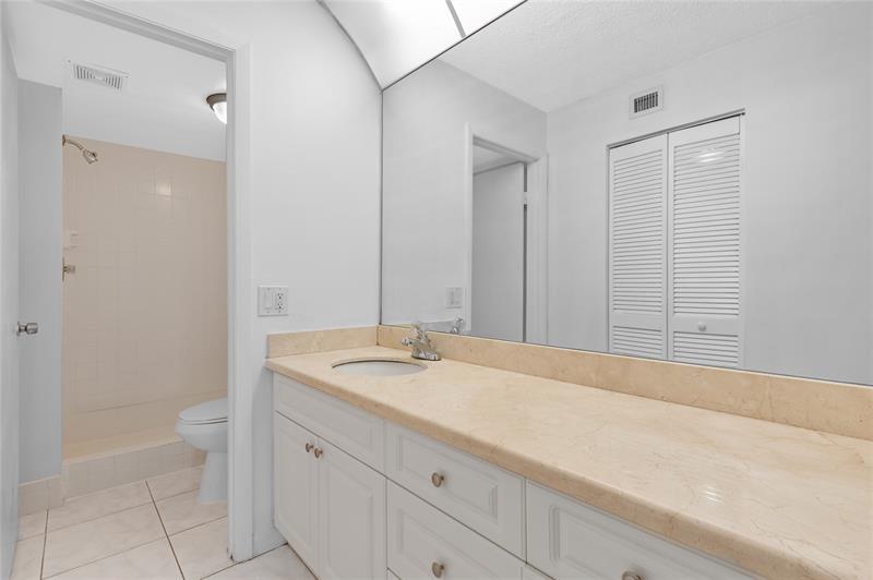 Image 12 of 23 For 2355 15th St  75