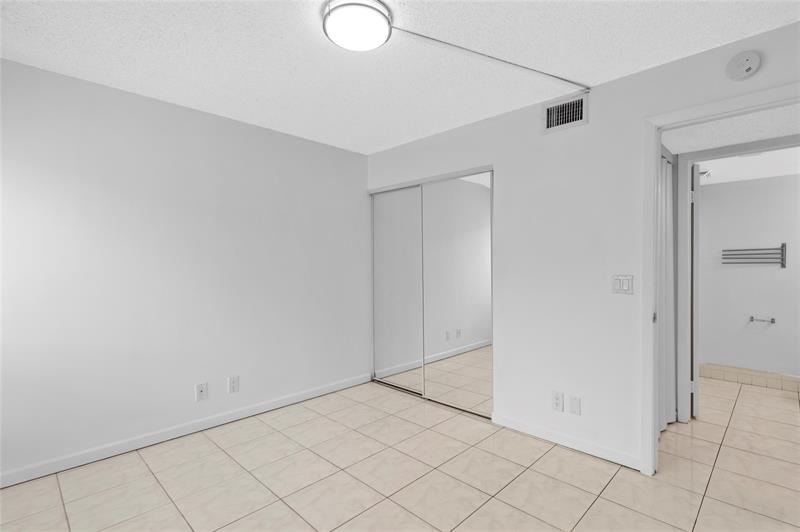 Image 16 of 23 For 2355 15th St  75