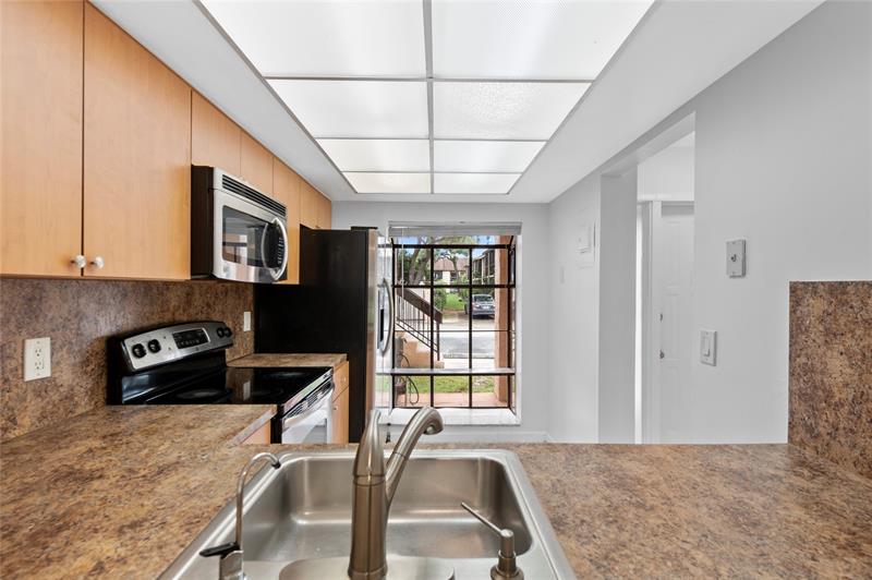 Image 4 of 23 For 2355 15th St  75