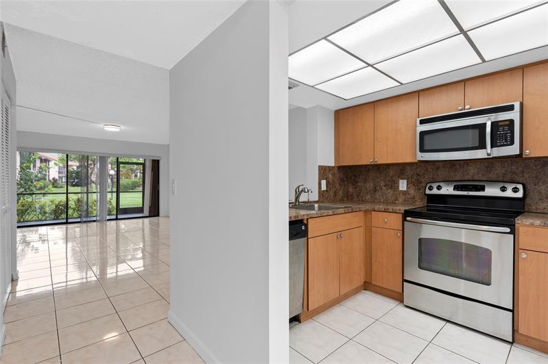 Image 7 of 23 For 2355 15th St  75