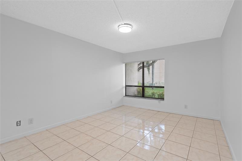Image 9 of 23 For 2355 15th St  75