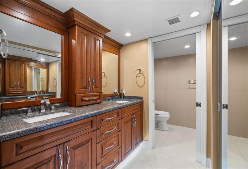 Image 15 of 62 For 511 Bayshore Dr  904