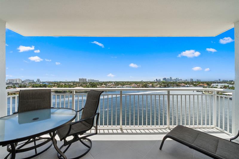 Image 26 of 62 For 511 Bayshore Dr  904