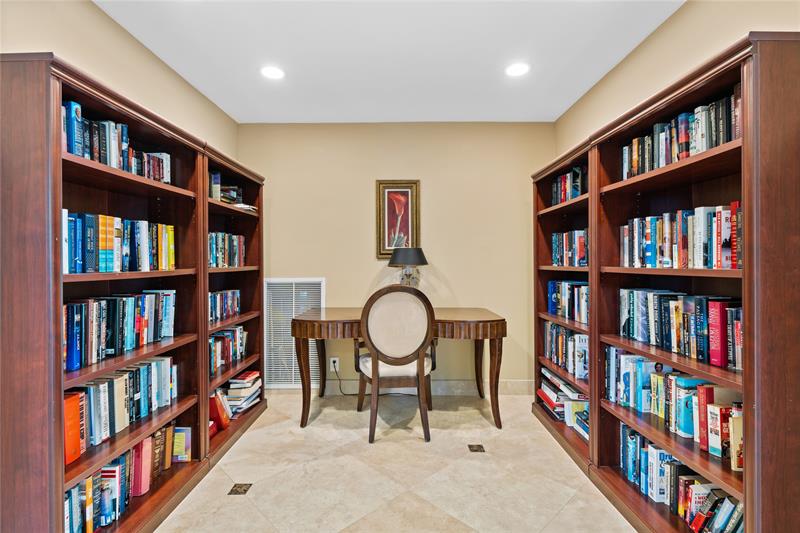 Image 37 of 62 For 511 Bayshore Dr  904