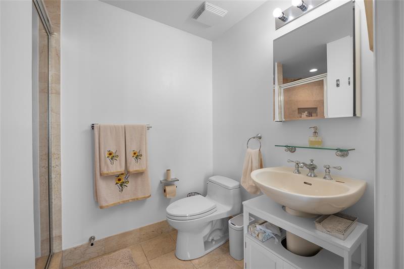 Image 13 of 58 For 111 8th Ave  705