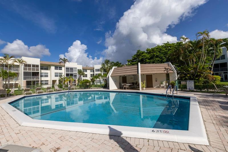 Image 18 of 42 For 6850 Royal Palm Blvd  G 208