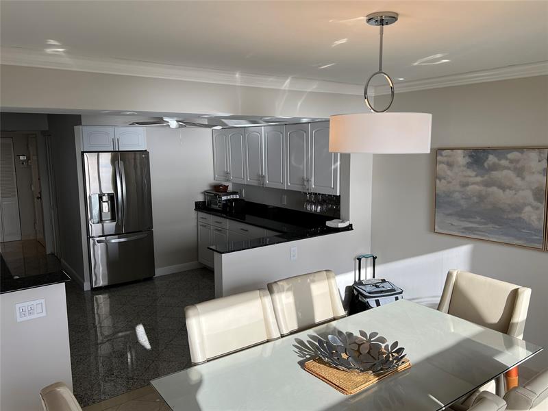 Image 20 of 42 For 4900 Ocean Blvd  1010