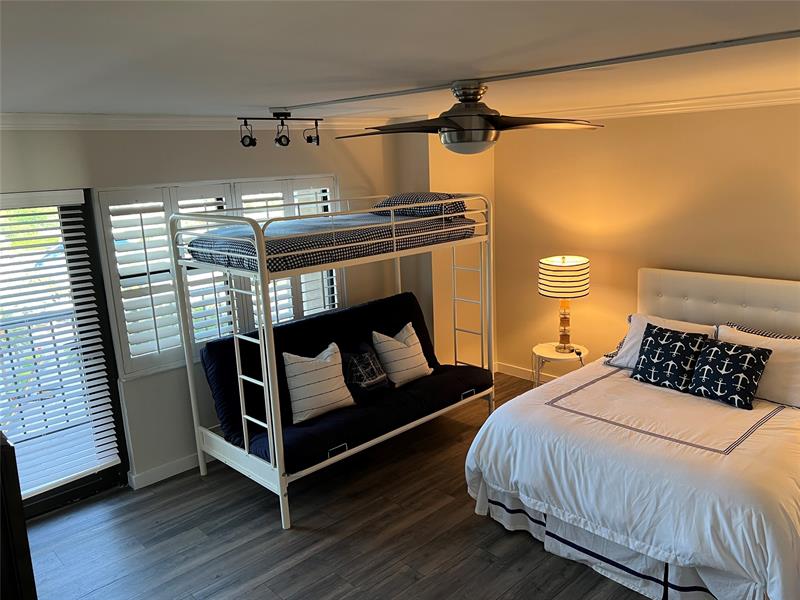 Image 27 of 42 For 4900 Ocean Blvd  1010