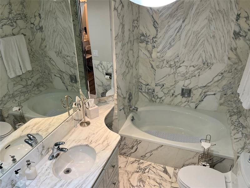 Image 40 of 42 For 4900 Ocean Blvd  1010