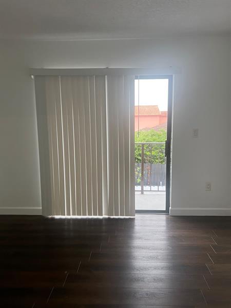 Image 11 of 13 For 550 115th Ave  809-d