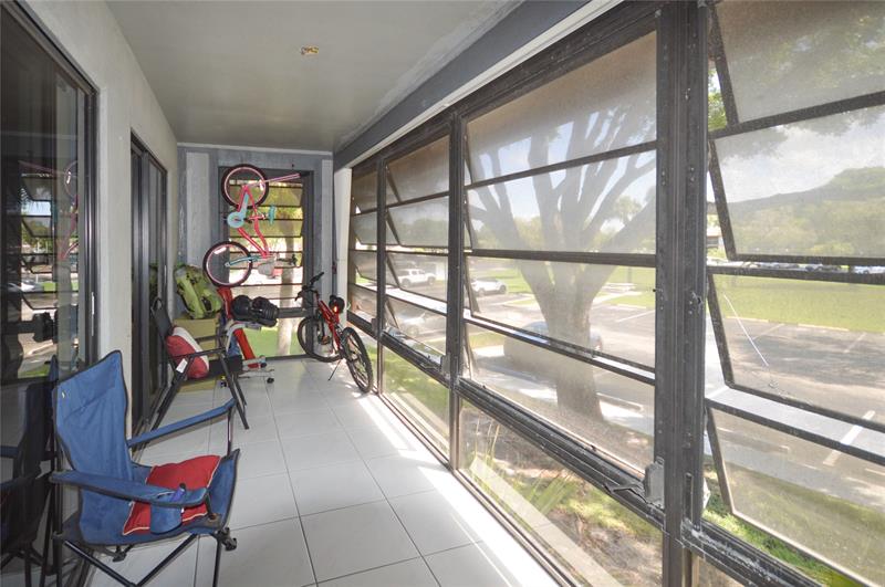 Image 12 of 12 For 9499 Mcnab Rd 208