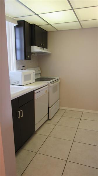 Image 6 of 18 For 6507 Winfield Blvd  203-c