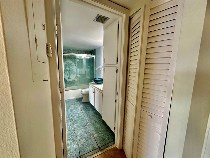 Image 17 of 32 For 740 Federal Hwy  314