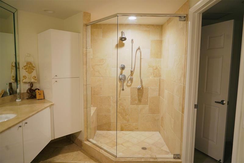 Image 14 of 35 For 1819 17th St  705